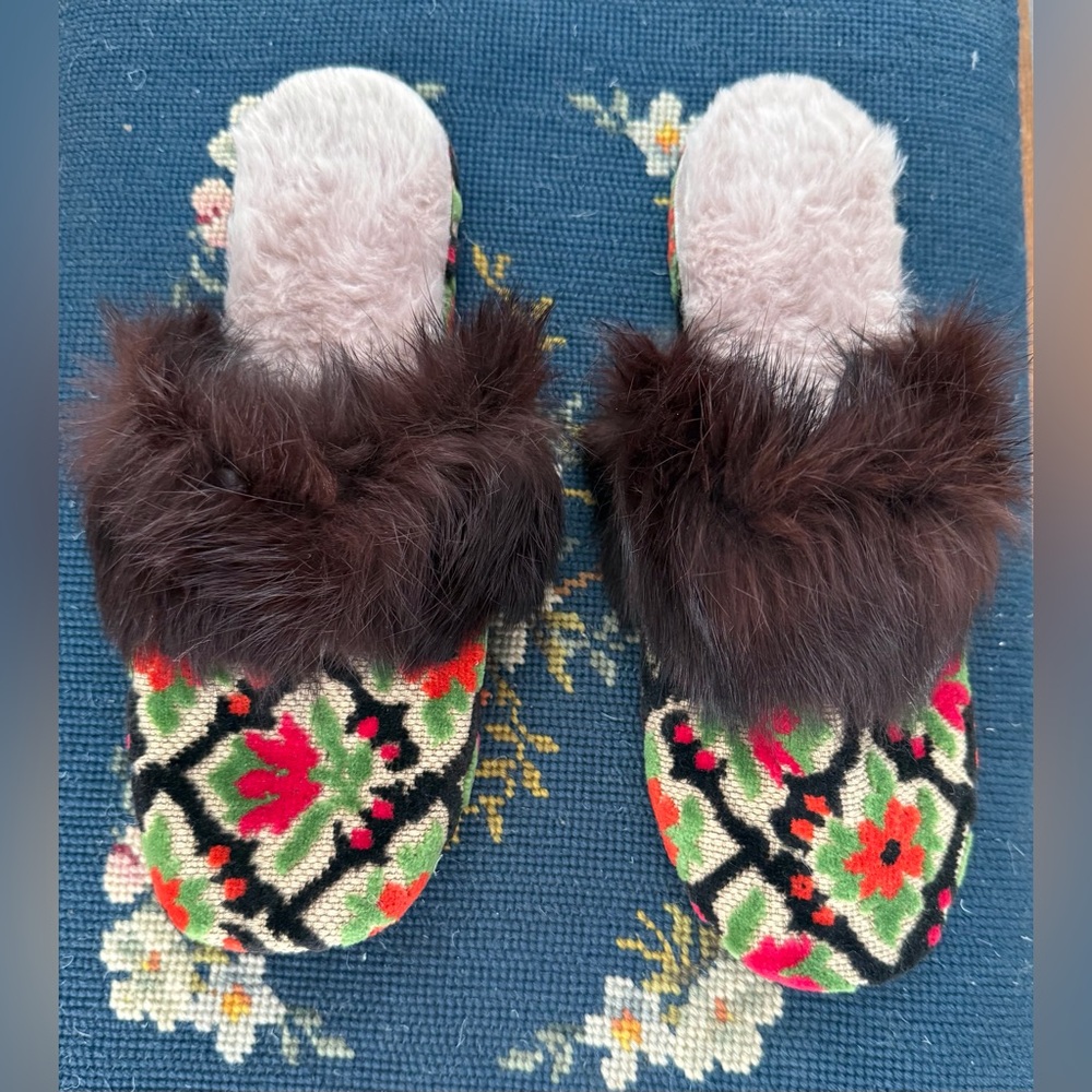 OOMPHIES New Vintage Fur Brocade Shearling Scuffs Slippers